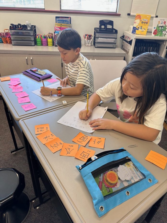PHOTO: SPUSD | The South Pasadenan | SPUSD Showcases Elementary Mandarin and Spanish Dual Language Immersion Options