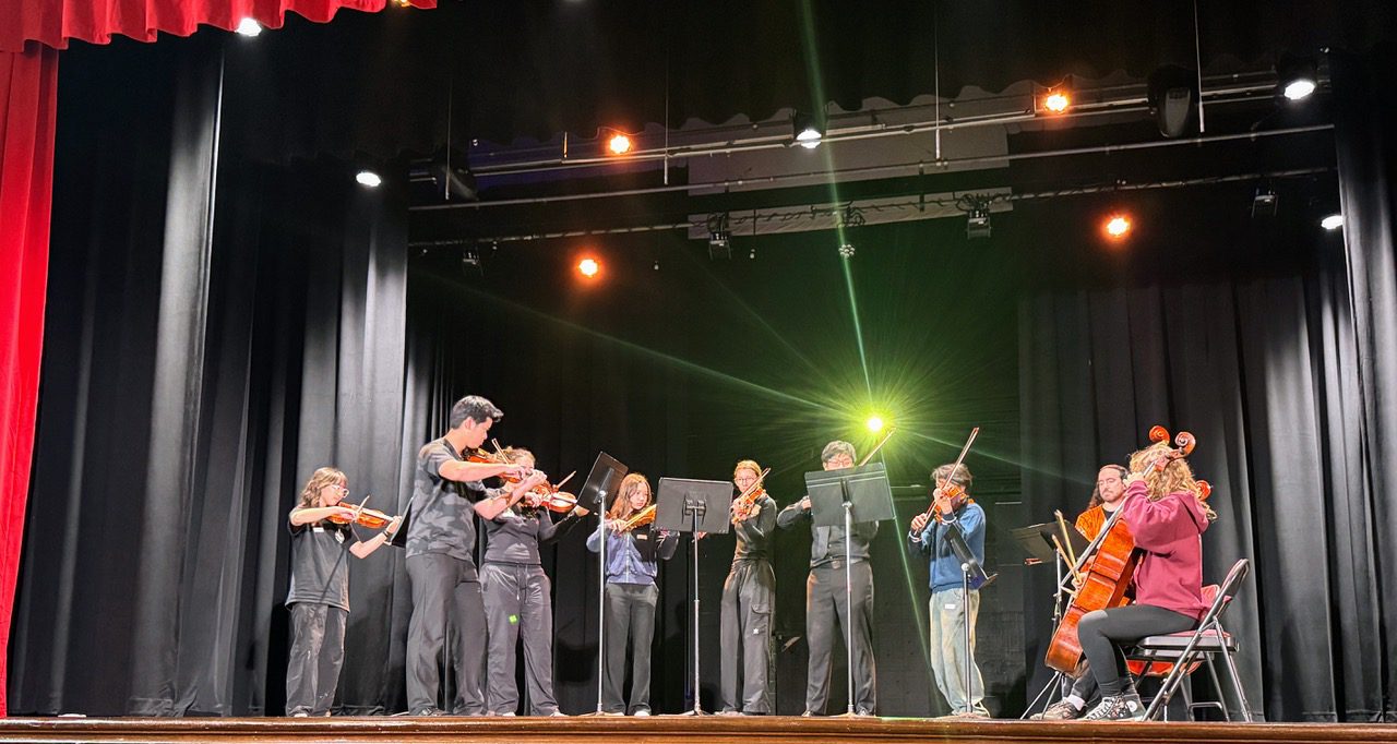 | The South Pasadenan | South Pasadena News PHOTO: SPUSD | The South Pasadenan | SPHS Roadshow Wows and Informs Eighth Graders