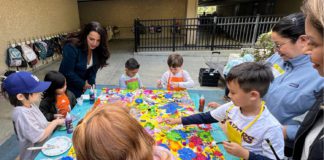 PHOTO: SPUSD | The South Pasadenan | The City of South Pasadena Mayor Sheila Rossi (left) helps kick off Yellow Ribbon Week at Monterey Hills Elementary School.