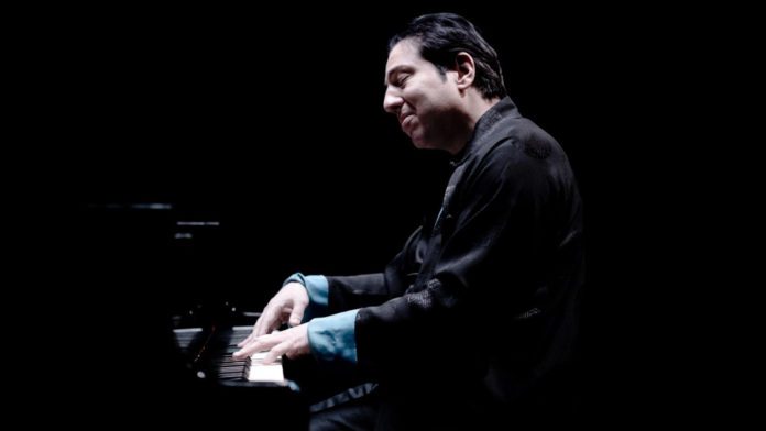 PHOTO: Marco Borggreve | The South Pasadenan | Pianist Fazil Say