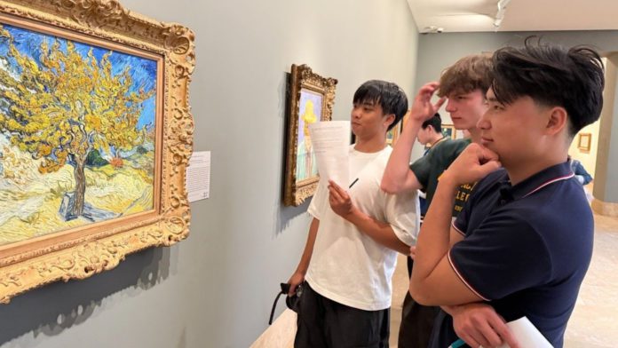 PHOTO: Rouzanna Berberian | The South Pasadenan | SPHS students visited the Norton Simon Museum as part of a capstone experience about the French Fauvist movement.