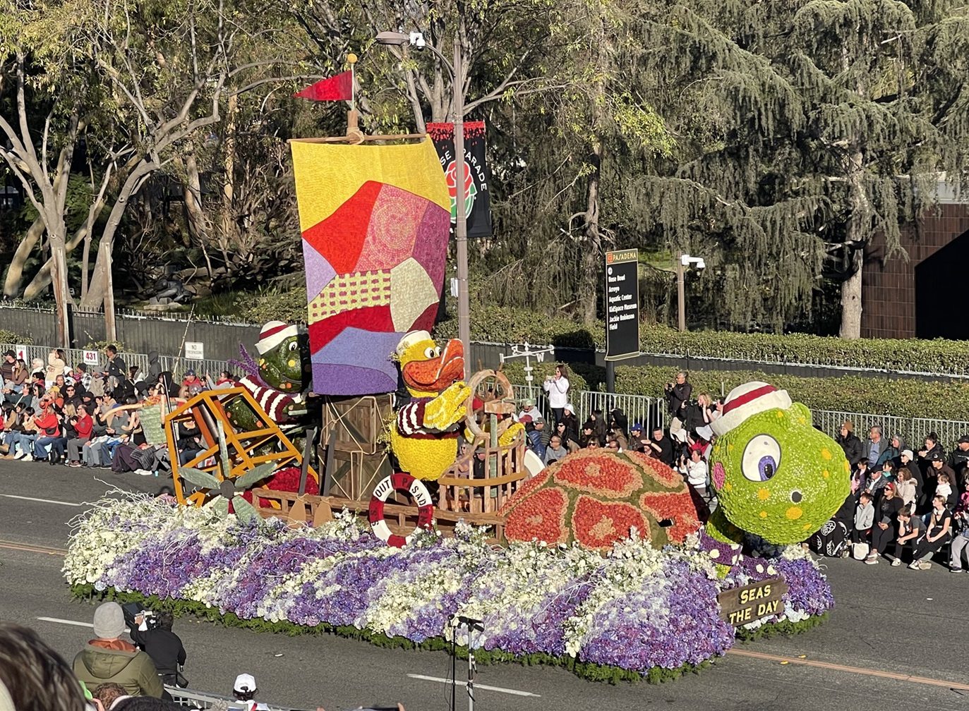 | The South Pasadenan | South Pasadena News PHOTO: Andy Ketsdever | The South Pasadenan | Tournament of Roses Float Parade.