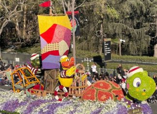 PHOTO: Andy Ketsdever | The South Pasadenan | Tournament of Roses Float Parade.