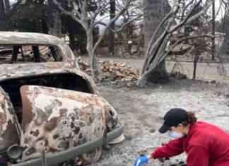 Eaton Fires Recovery | Get Free Soil Lead Testing PHOTO: USC Department of Earth Sciences and Public Exchange | The South Pasadenan | Soil collection