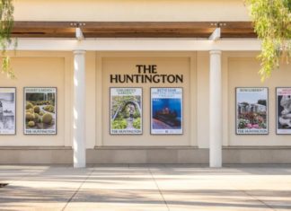 The Huntington’s new brand on display at the entrance. The Huntington, San Marino, California. Photo by David Esquivel.