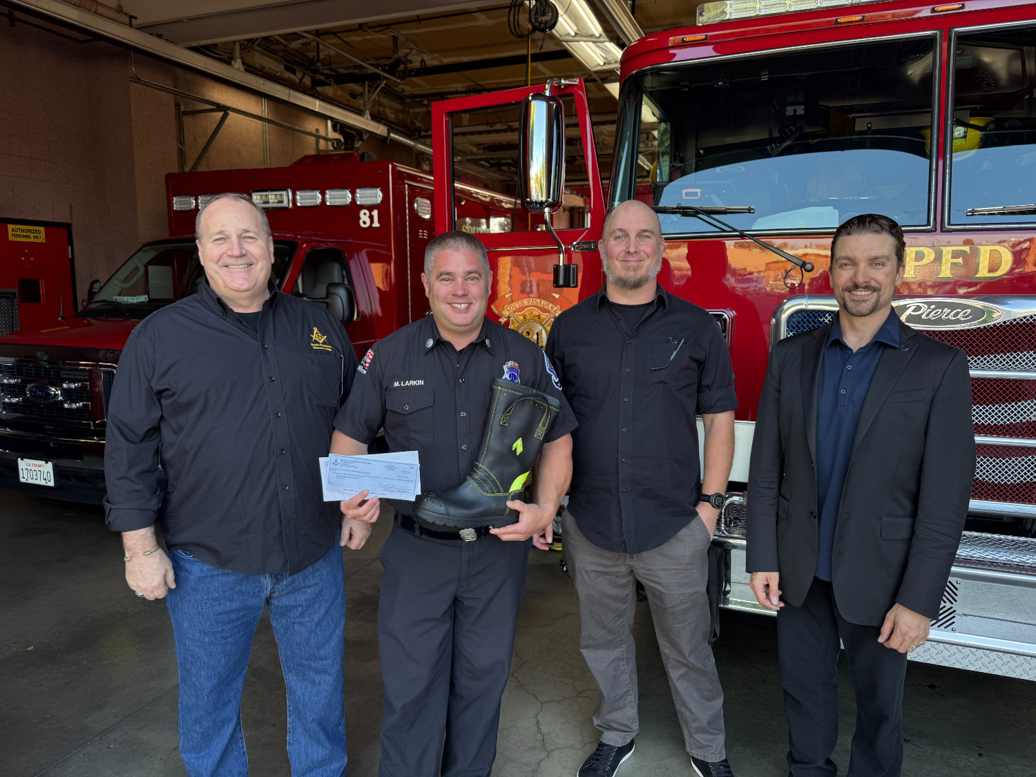 PHOTO: Esteban Lopez | The South Pasadenan | Nathaniel Brown, Master of South Pasadena Masonic Lodge No. 290, presents a donation check of over 