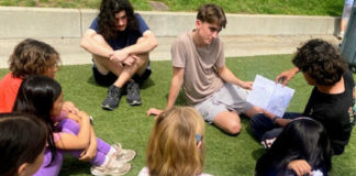 PHOTO: Katie Jaroch | The South Pasadenan | SPHS 10th graders read fictional stories to Marengo second graders.