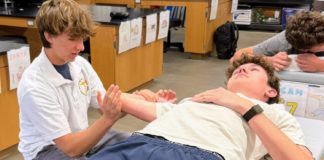 PHOTO: Andre Zumaeta | The South Pasadenan | SPHS students assisted spring athletes during Athlete Recovery Week.