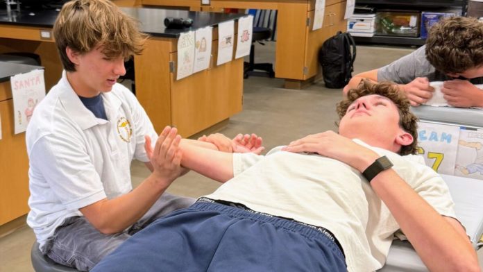 PHOTO: Andre Zumaeta | The South Pasadenan | SPHS students assisted spring athletes during Athlete Recovery Week.