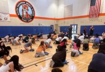 Lifesaving Skills | South Pasadena Fire Department & School District Teaches Sidewalk CPR at Local Schools PHOTO: SPUSD | The South Pasadenan | SPMS eighth-grade students participate in Sidewalk CPR led by the South Pasadena Fire Department.