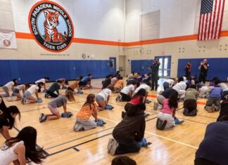 PHOTO: SPUSD | The South Pasadenan | SPMS eighth-grade students participate in Sidewalk CPR led by the South Pasadena Fire Department.