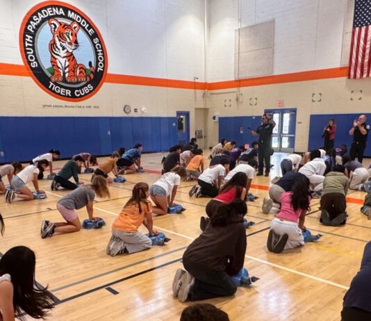 PHOTO: SPUSD | The South Pasadenan | SPMS eighth-grade students participate in Sidewalk CPR led by the South Pasadena Fire Department.