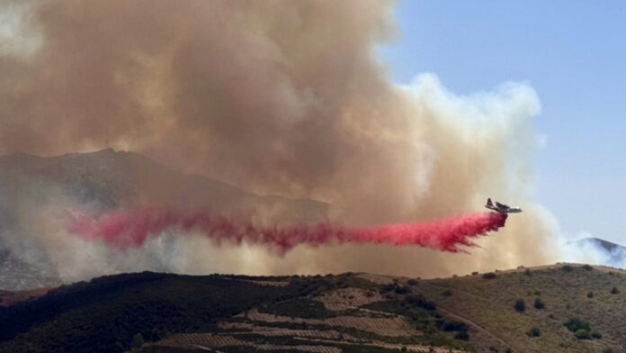 PHOTO: fire.ca.gov | The South Pasadenan | Firefighters are actively engaged in structure protection operations in the areas of Redwood Grove Court and Sequoia Avenue.