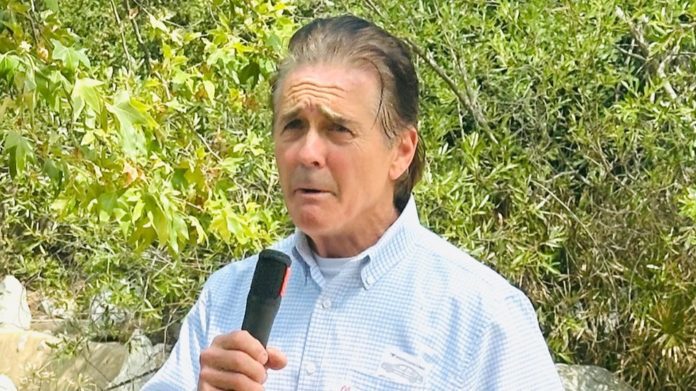 PHOTO: Bill Glazier | The South Pasadenan | South Pasadena City Councilmember Michael Cacciotti earned a Smith-Weiss Environmental Champion Award from the Los Angeles League of Conservation Voters on Sunday. The event was held at the Audubon Center at Debs Regional Park in Los Angeles.