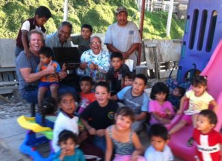 Dave Kinnoin, a South Pasadena singer, songwriter, music producer and performing artist, is making life easier for children fighting severe illness through his participation with Pickleberry Pie Hospital Concerts.