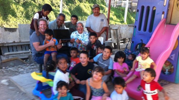Dave Kinnoin, a South Pasadena singer, songwriter, music producer and performing artist, is making life easier for children fighting severe illness through his participation with Pickleberry Pie Hospital Concerts.