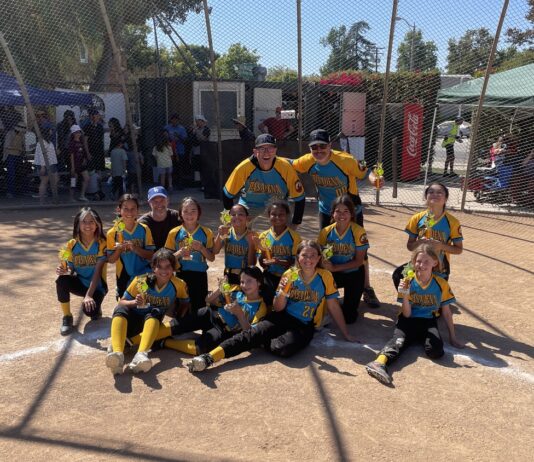 South Pasadena Little League | Teal Titans Claim Minors Softball Championship PHOTO: Kevin O'Sullivan | The South Pasadenan | Teal Titans Claim Minors Softball Championship
