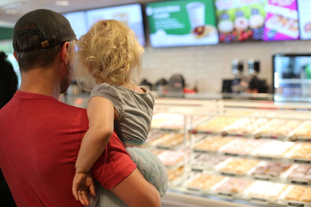South-Pasadena-News-06-14-2022-Krispy-Kreme-Opening-Donuts-Fair-Oaks15 | The South Pasadenan | South Pasadena News