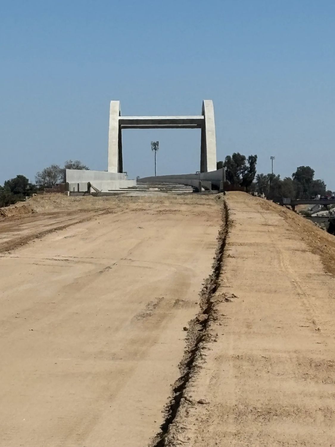 PHOTO: Chris Bray | The South Pasadenan | Gavin's Keynesian Hole