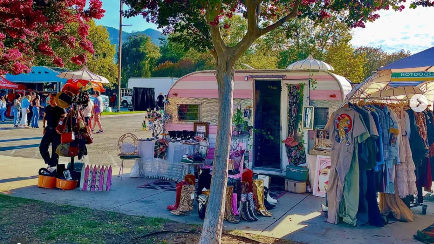 | The South Pasadenan | South Pasadena News PHOTO: Hotbox Vintage | The South Pasadenan | Backlot Vintage Market at South Pasadena Arts Crawl