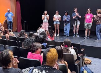 PHOTO: SPUSD | The South Pasadenan | Students gathered during lunch for the first meeting of the year for the SPHS Drama Club.
