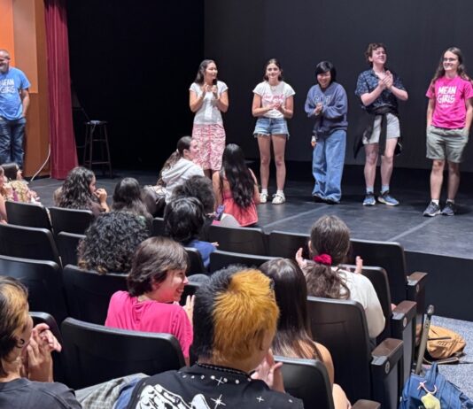 PHOTO: SPUSD | The South Pasadenan | Students gathered during lunch for the first meeting of the year for the SPHS Drama Club.