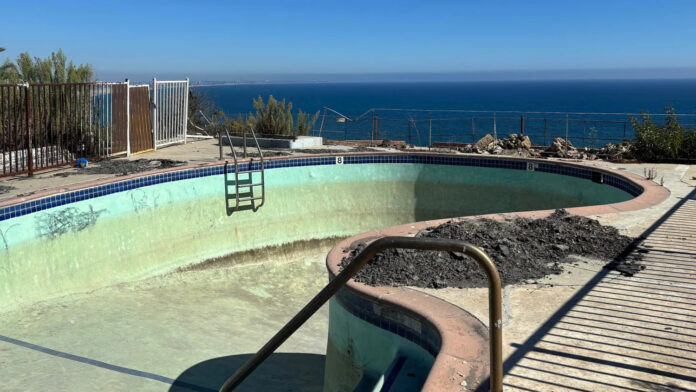 PHOTO: Chris Bray | The South Pasadenan | Pacific Palisades Twenty Months Later: Rebuilding and Ruin