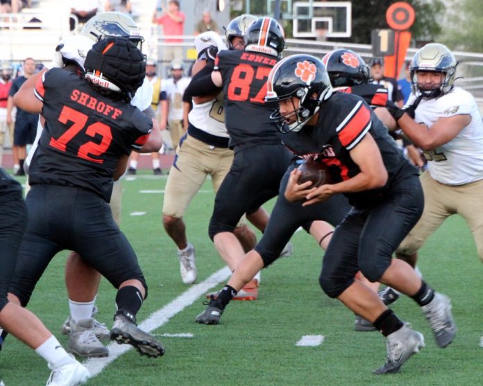 Photo by Henk Friezer | The South Pasadenan | South Pasadena High opened its 2025 football season Thursday night against visiting El Segundo in non-league action. On Friday, August 29, the Tigers face Arcadia on the road.
