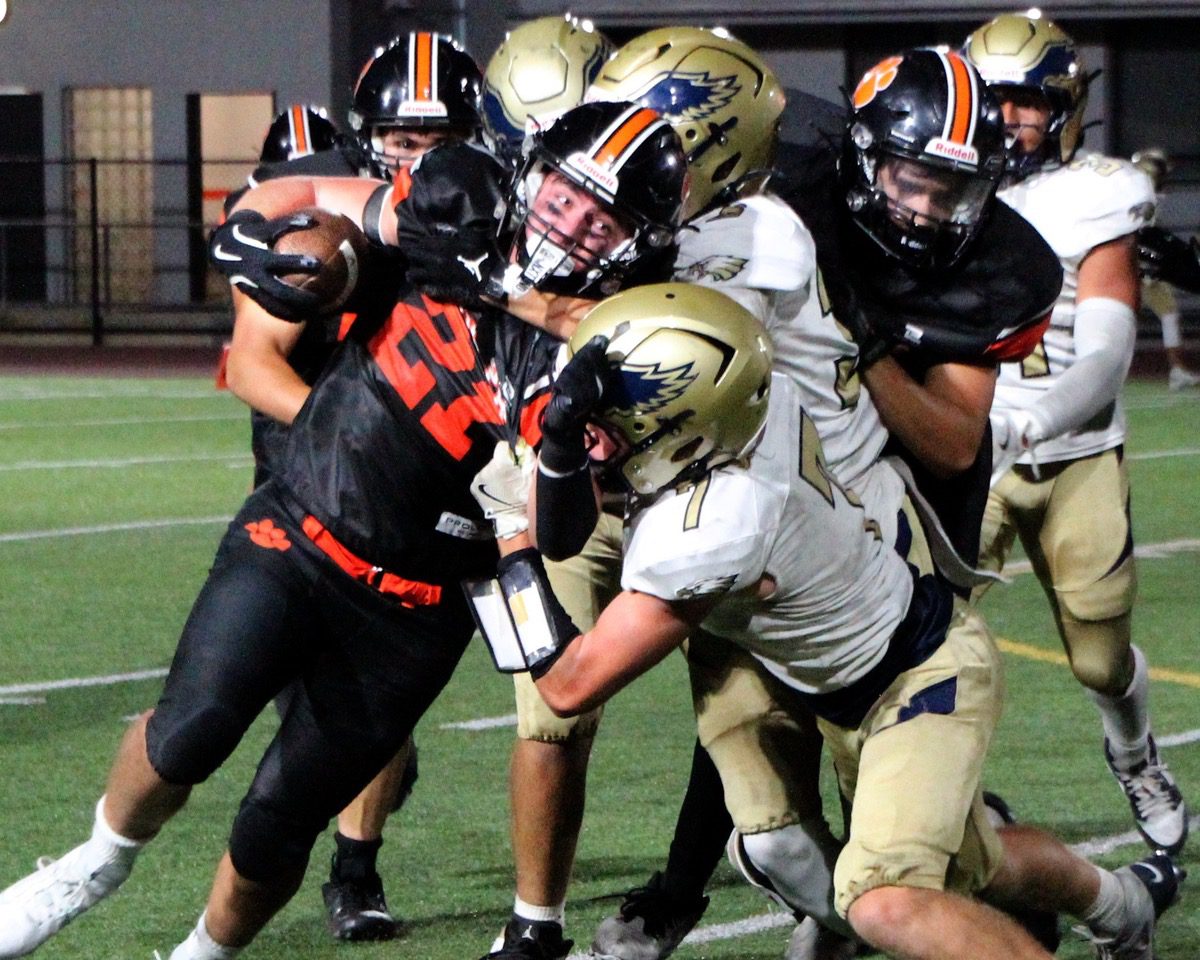 Photo by Henk Friezer | The South Pasadenan | South Pasadena High opened its 2025 football season Thursday night against visiting El Segundo in non-league action. On Friday, August 29, the Tigers face Arcadia on the road.