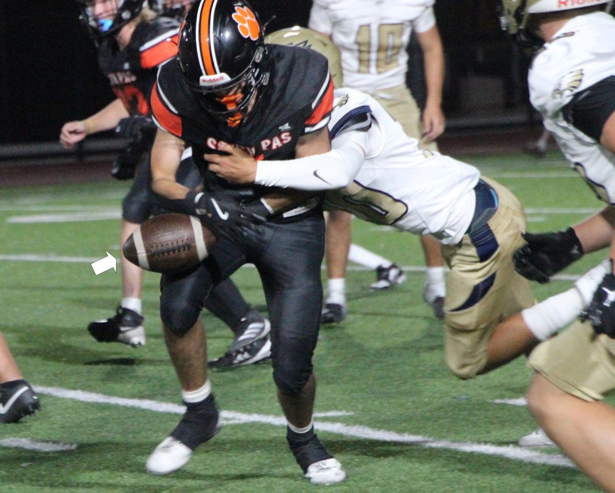 Photo by Henk Friezer | The South Pasadenan | South Pasadena High opened its 2025 football season Thursday night against visiting El Segundo in non-league action. On Friday, August 29, the Tigers face Arcadia on the road.