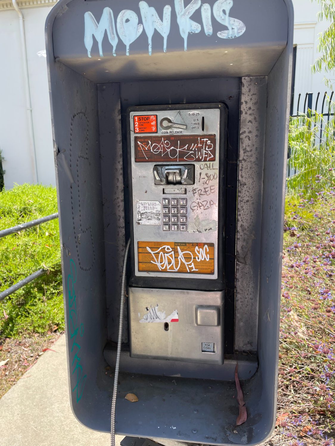 PHOTO: South Pasadena Beautiful | The South Pasadenan | The Original Payphone