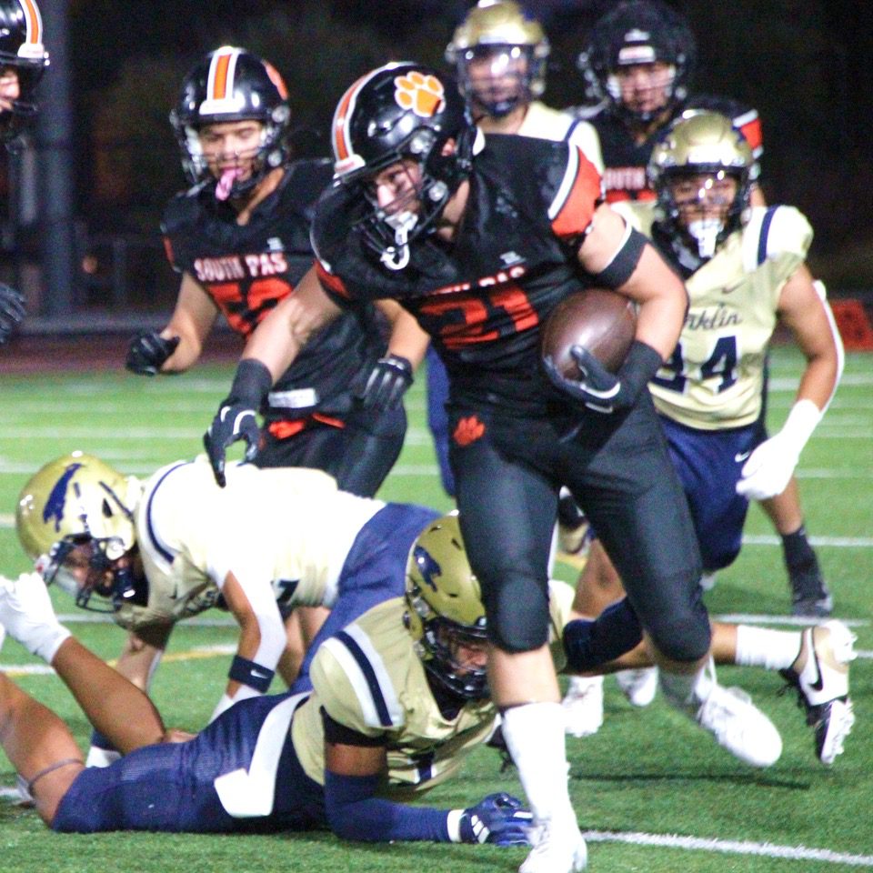 PHOTO: Henk Friezer | The South Pasadenan | Tigers Edge Panthers