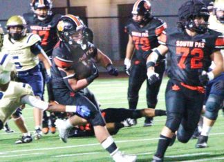 PHOTO: Henk Friezer | The South Pasadenan | Tigers Edge Panthers