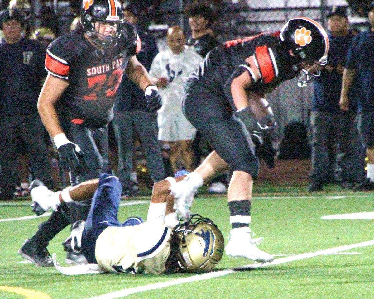 PHOTO: Henk Friezer | The South Pasadenan | Tigers Edge Panthers