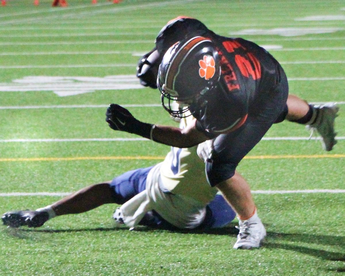 PHOTO: Henk Friezer | The South Pasadenan | Tigers Edge Panthers