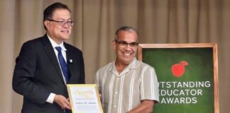 PHOTO: SPUSD | The South Pasadenan | California Assemblymember Mike Fong presents SPMS history teacher Andrew Adanto with an Outstanding Educator Award.