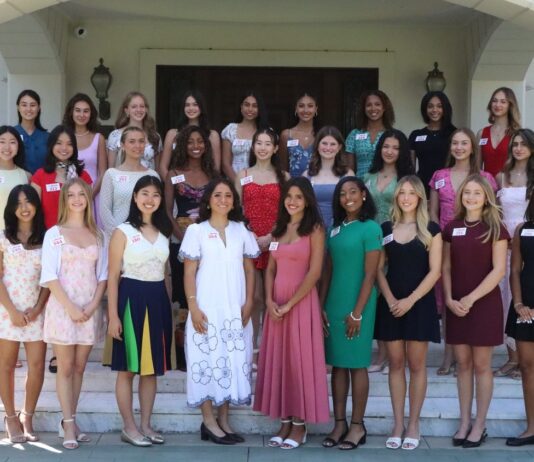 PHOTO: 2027 Rose Court | The South Pasadenan | 2027 Rose Court Finalists