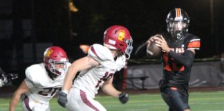 PHOTO: Henk Friezer | The South Pasadena News | South Pasadena High School Tigers Football win over La Cañada