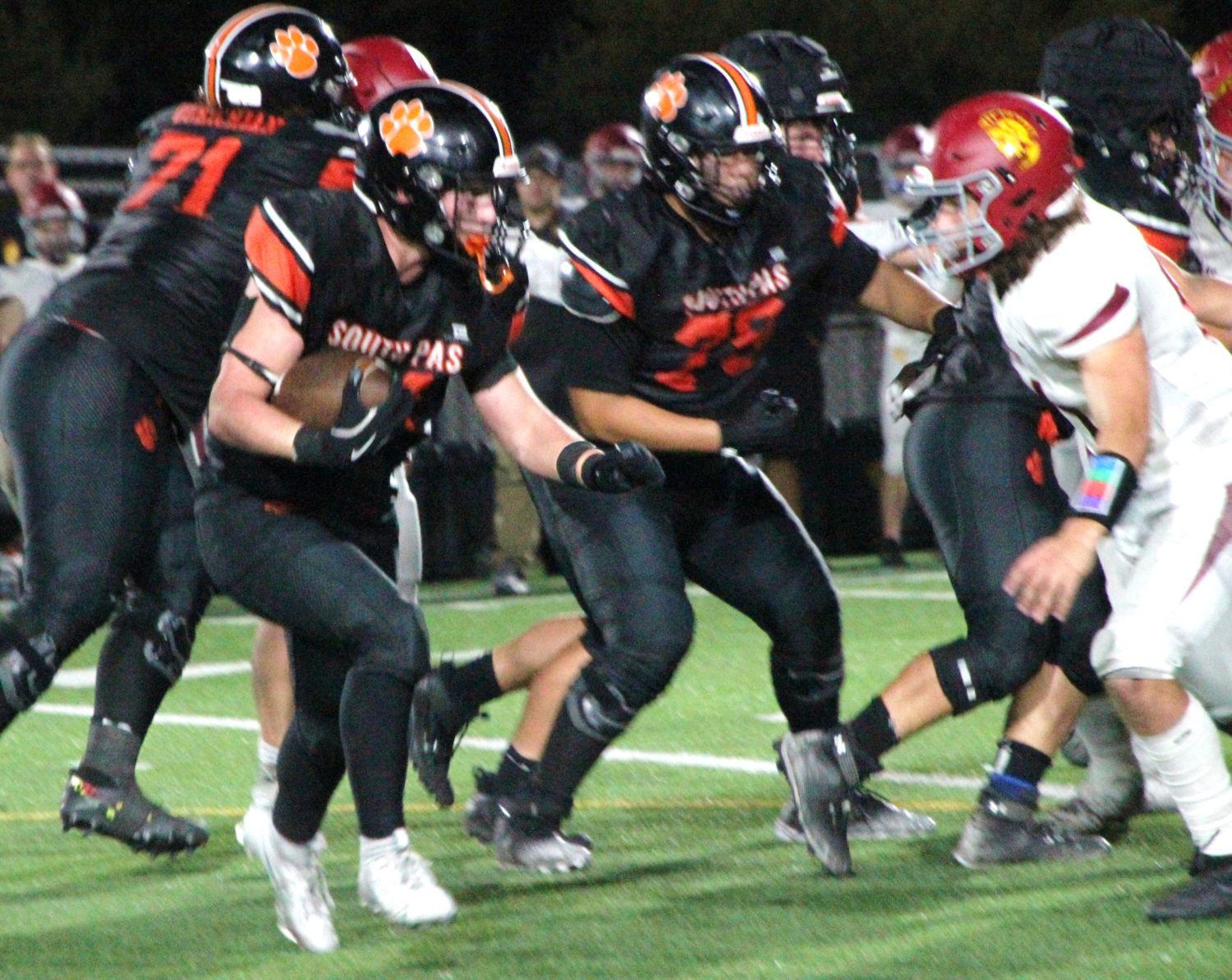 PHOTO: Henk Friezer | The South Pasadena News | South Pasadena High School Tigers Football win over La Cañada