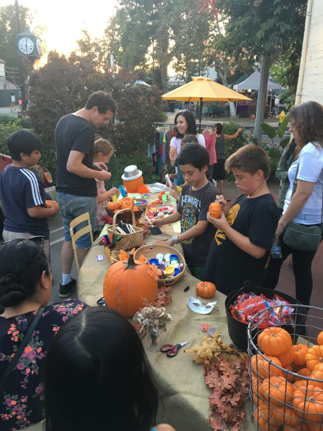 Arts Crawl Pumpkin Decorating at Hotbox Vintage in the back-lot 1127 Mission Street! 3~9 While supplies last!