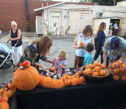 Arts Crawl Pumpkin Decorating at Hotbox Vintage in the back-lot 1127 Mission Street! 3~9 While supplies last!