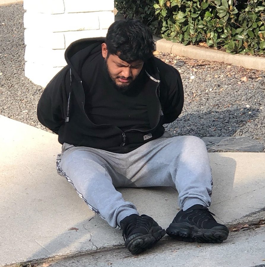 PHOTO: Curt H. | South Pasadena News | South Pasadena Police Department (SPPD) catch and arrest suspect for burglary Tuesday afternoon. Suspect posing as yard worker.