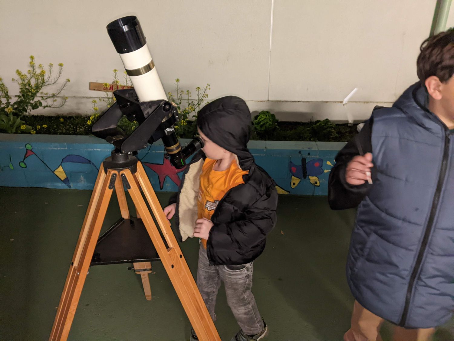 | The South Pasadenan | South Pasadena News Arroyo Vista Elementary South Pasadena AV STEM Night 2025Lucas F takes a look at Jupiter and its moons