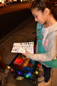 South-Pasadena-News-1-31-2019-Girl-Scout-Cookies-Sale-Arroyo-Vista-Juliana-Rubio (1) | The South Pasadenan | South Pasadena News