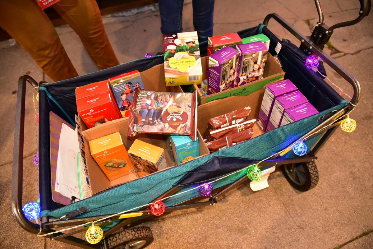 South-Pasadena-News-1-31-2019-Girl-Scout-Cookies-Sale-Arroyo-Vista-Juliana-Rubio (3) | The South Pasadenan | South Pasadena News