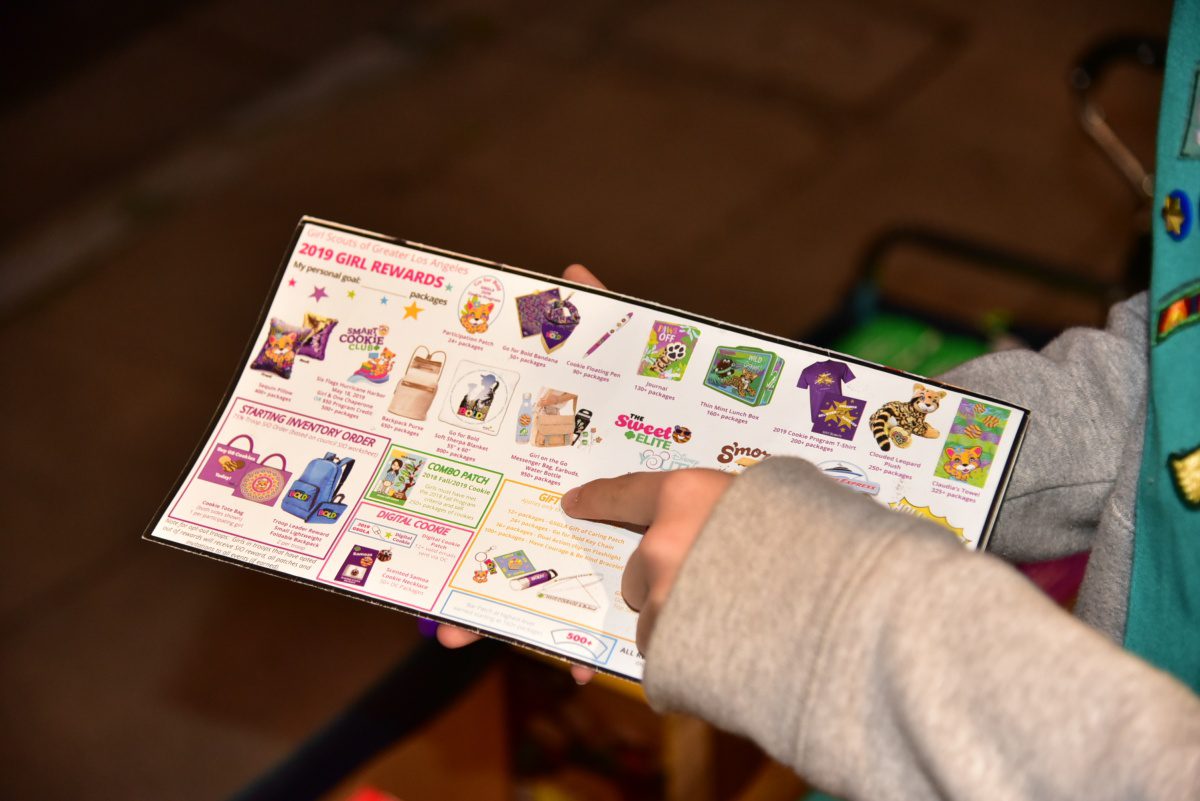 South-Pasadena-News-1-31-2019-Girl-Scout-Cookies-Sale-Arroyo-Vista-Juliana-Rubio (4) | The South Pasadenan | South Pasadena News