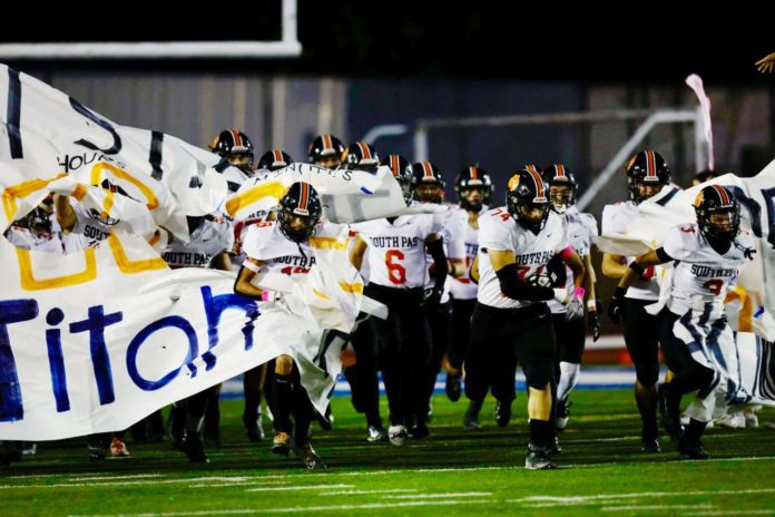 PHOTO: Dan Rider | The South Pasadenan News | Tigers Roll Past San Marino in Football. South Pasadena High snapped a two game losing streak to rival San Marino, handing the Titans a 24-17 loss on the road in the 70th meeting between the two schools