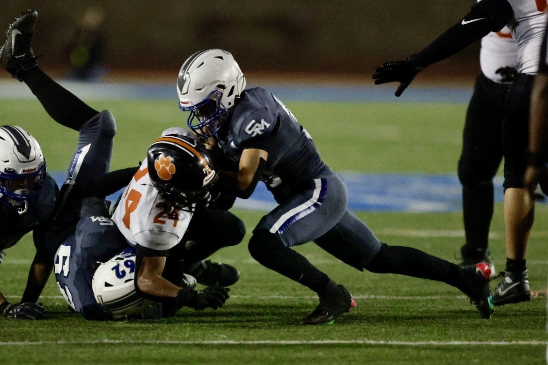 | The South Pasadenan | South Pasadena News PHOTO: Dan Rider | The South Pasadenan News | Tigers Roll Past San Marino in Football. South Pasadena High snapped a two game losing streak to rival San Marino, handing the Titans a 24-17 loss on the road in the 70th meeting between the two schools