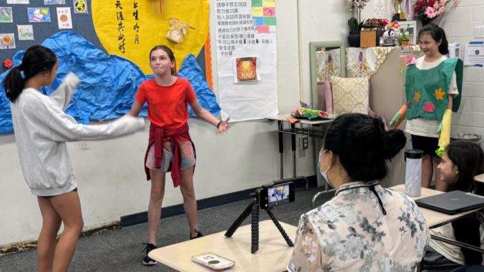 PHOTO: SPUSD | The South Pasadenan | SPMS Mandarin Classes Celebrate Mid-Autumn Moon Festival