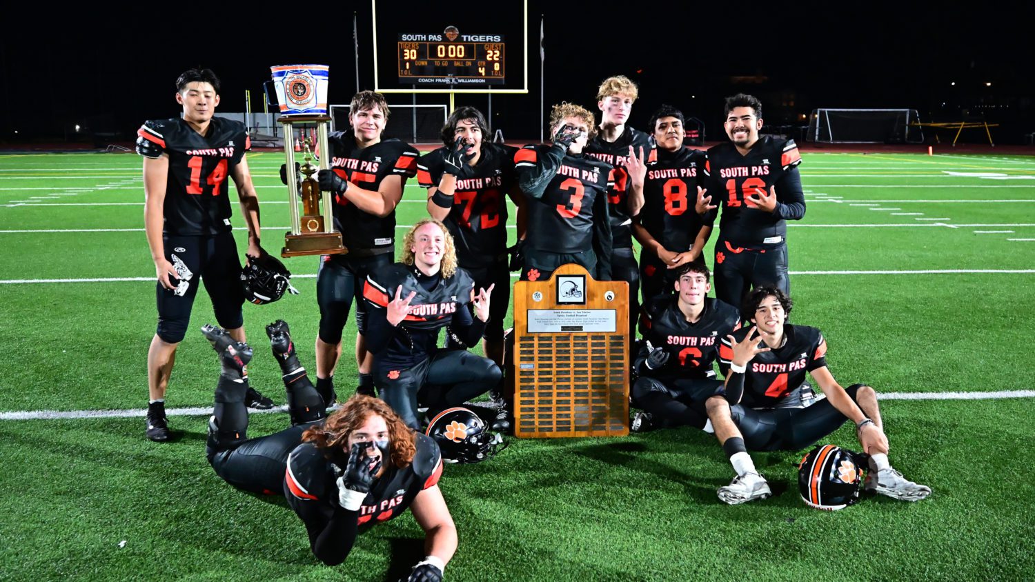 | The South Pasadenan | South Pasadena News PHOTO: Jame Jontz | SPHS Tigers Football | Homecoming Win Over San Marino High School